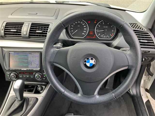BMW 1 SERIES 2011