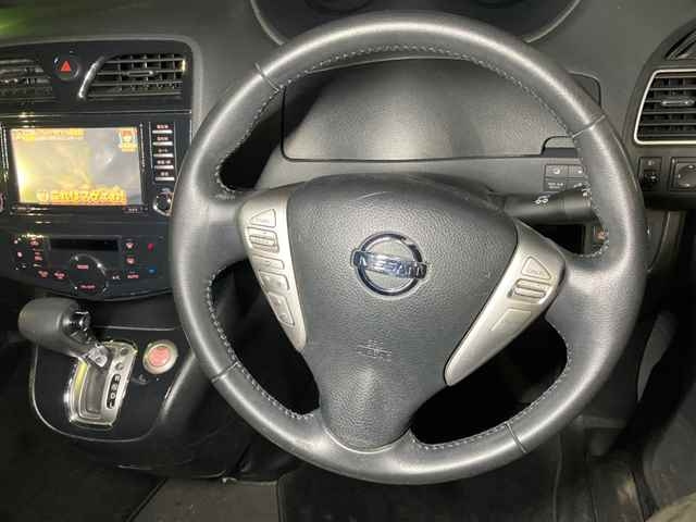 NISSAN SERENA 2012