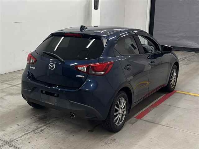 MAZDA DEMIO 2017