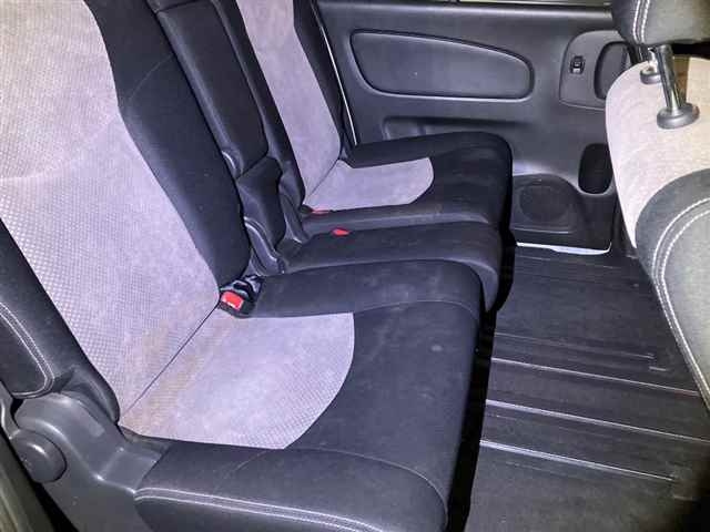 NISSAN SERENA 2011