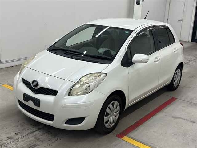 TOYOTA VITZ 2010
