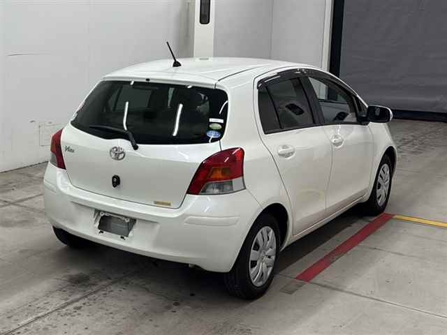 TOYOTA VITZ 2010