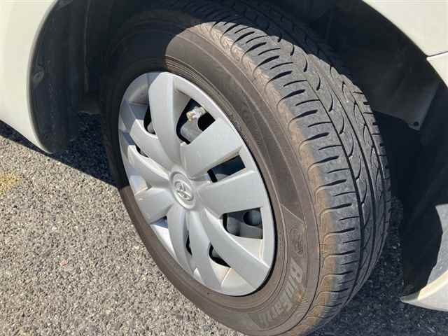 TOYOTA VITZ 2010