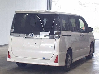 TOYOTA VOXY 2021