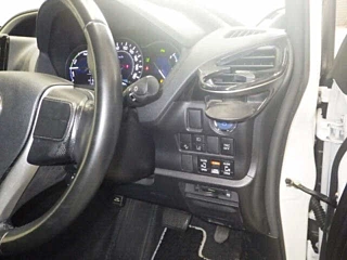TOYOTA VOXY 2021