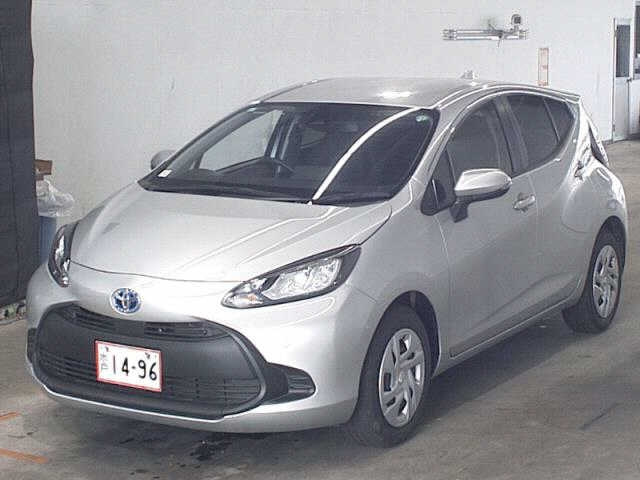 TOYOTA AQUA 2023