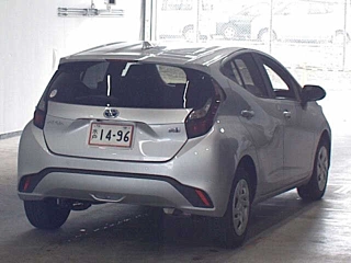 TOYOTA AQUA 2023