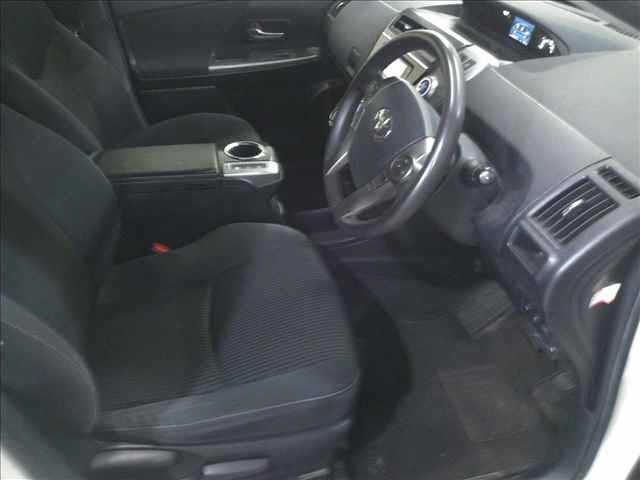 TOYOTA PRIUS ALPHA 2018