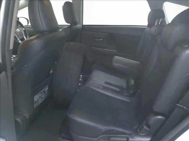 TOYOTA PRIUS ALPHA 2014