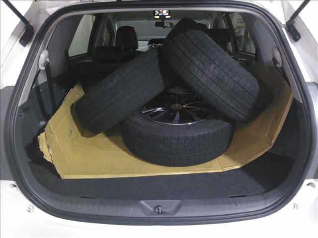 TOYOTA PRIUS ALPHA 2014