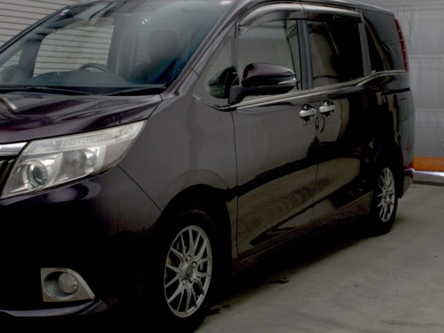 TOYOTA ESQUIRE 2014