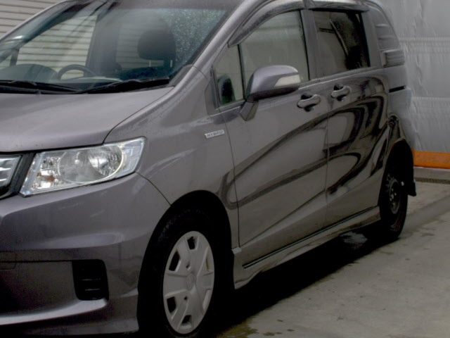 HONDA FREED 2013
