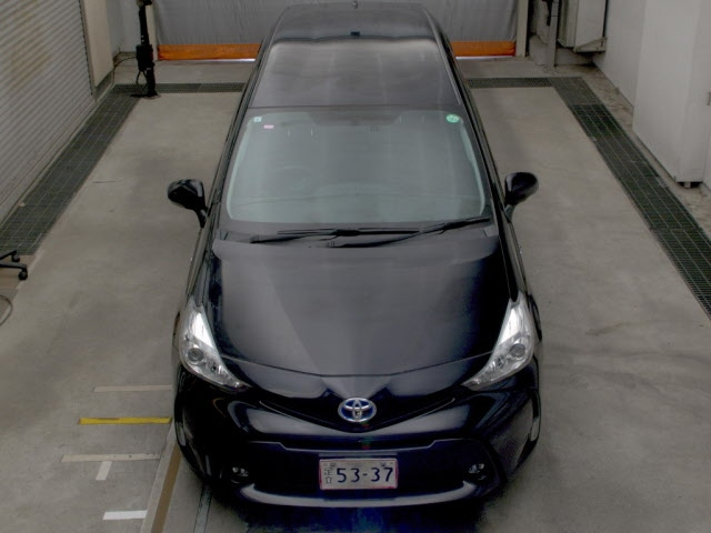 TOYOTA PRIUS ALPHA 2015