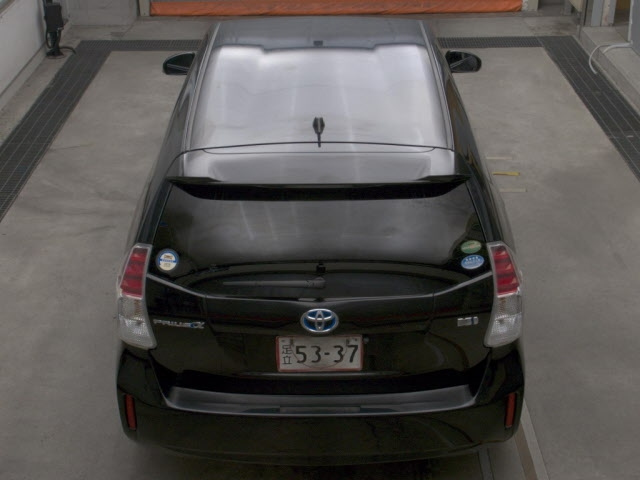 TOYOTA PRIUS ALPHA 2015