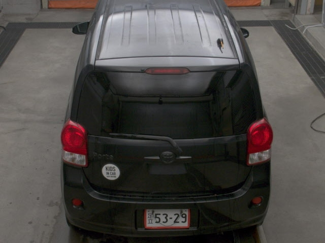 TOYOTA PORTE 2013