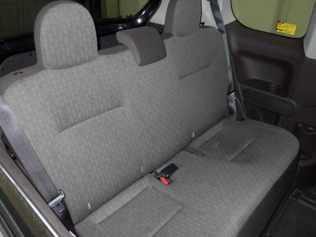 TOYOTA PORTE 2013