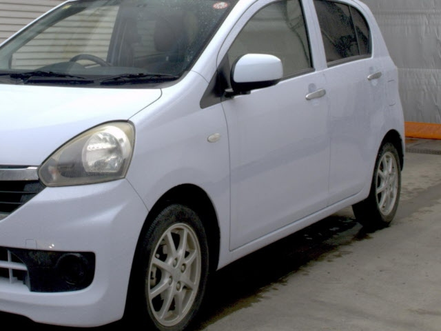 DAIHATSU MIRA E S 2014