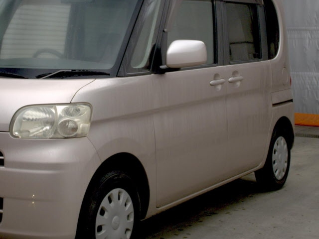 DAIHATSU TANTO 2009