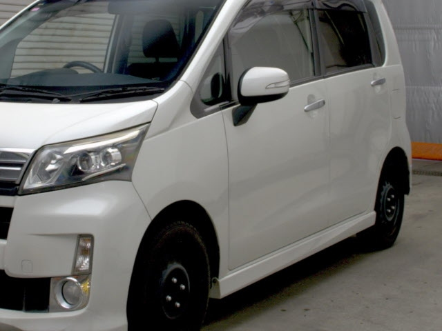 DAIHATSU MOVE 2013