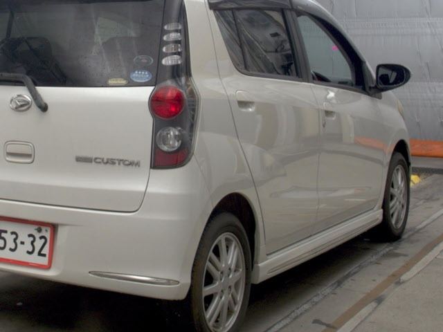 DAIHATSU MIRA 2010