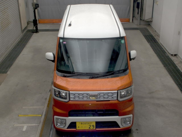 DAIHATSU WAKE 2015