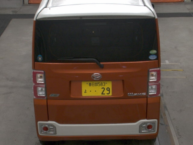 DAIHATSU WAKE 2015