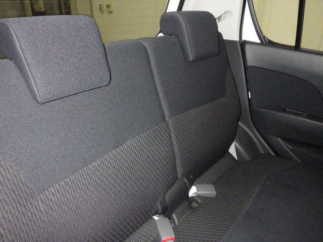 DAIHATSU MIRA 2010