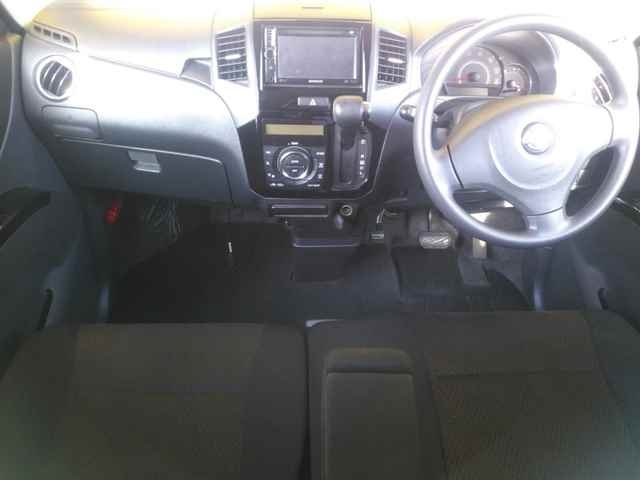 NISSAN ROOX 2011