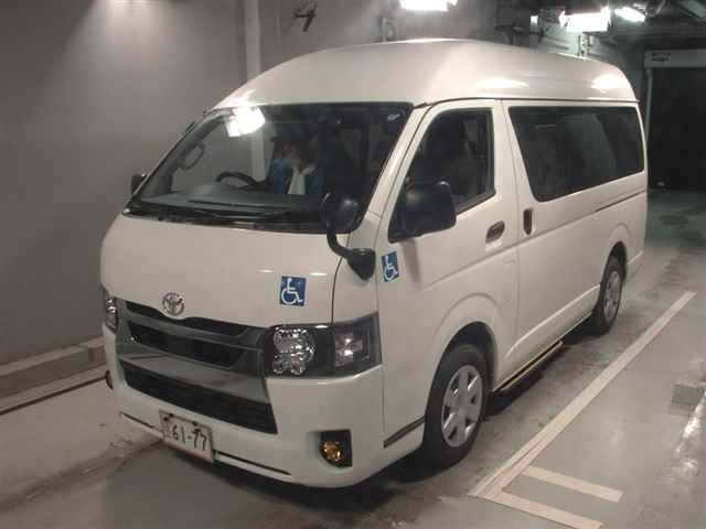 TOYOTA HIACE VAN 2023