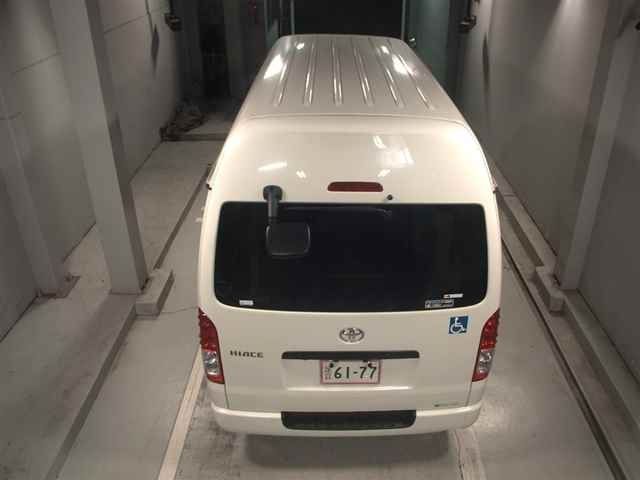 TOYOTA HIACE VAN 2023