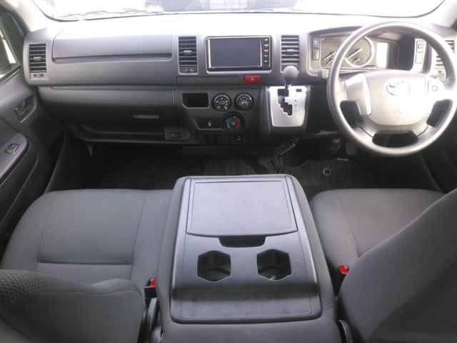 TOYOTA HIACE VAN 2023