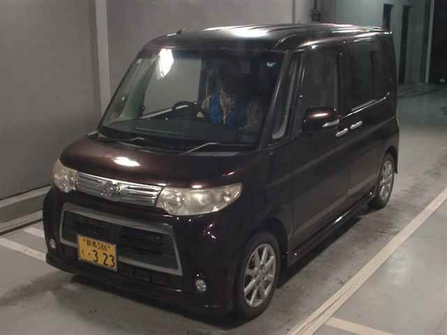 DAIHATSU TANTO 2011