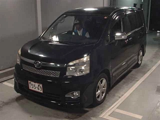 TOYOTA VOXY 2012