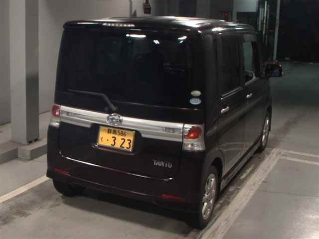 DAIHATSU TANTO 2011