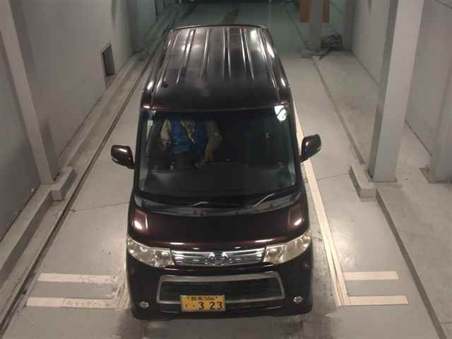 DAIHATSU TANTO 2011