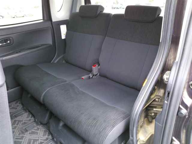 DAIHATSU TANTO 2011