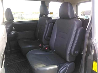 TOYOTA VOXY 2012