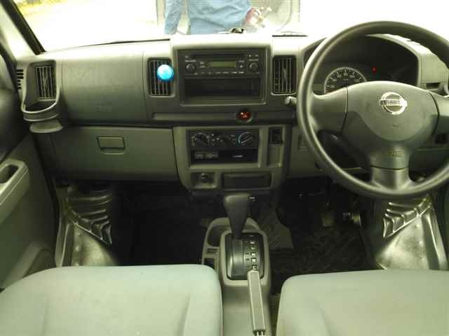 NISSAN CLIPPER VAN 2010