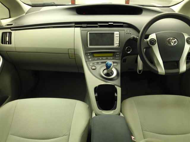 TOYOTA PRIUS 2011