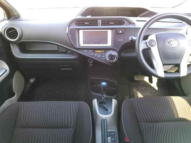 TOYOTA AQUA 2012
