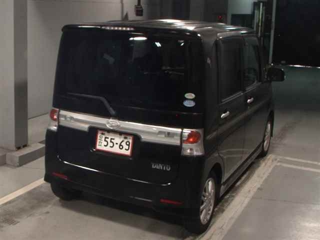 DAIHATSU TANTO 2010