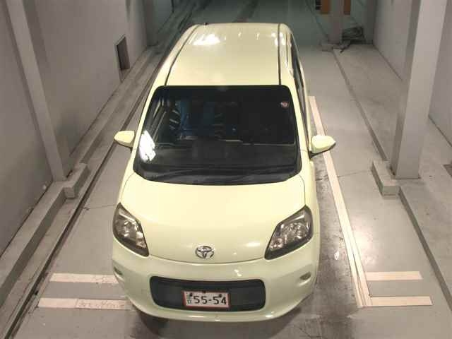 TOYOTA PORTE 2012