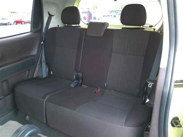 TOYOTA PORTE 2012