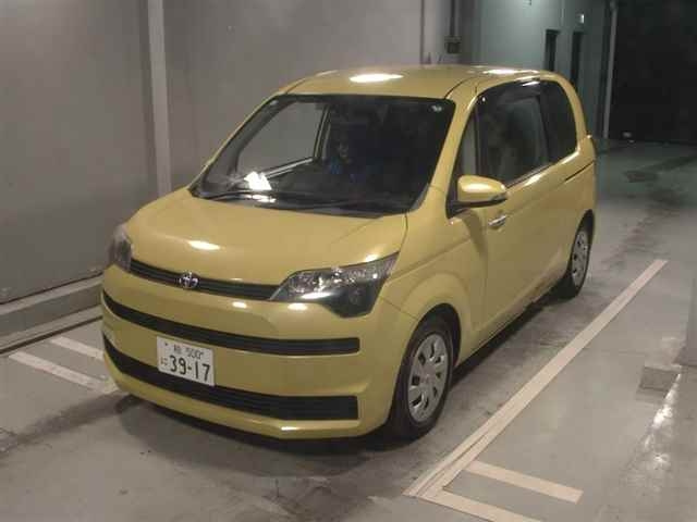 TOYOTA SPADE 2013