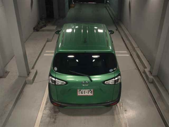 TOYOTA SIENTA 2016