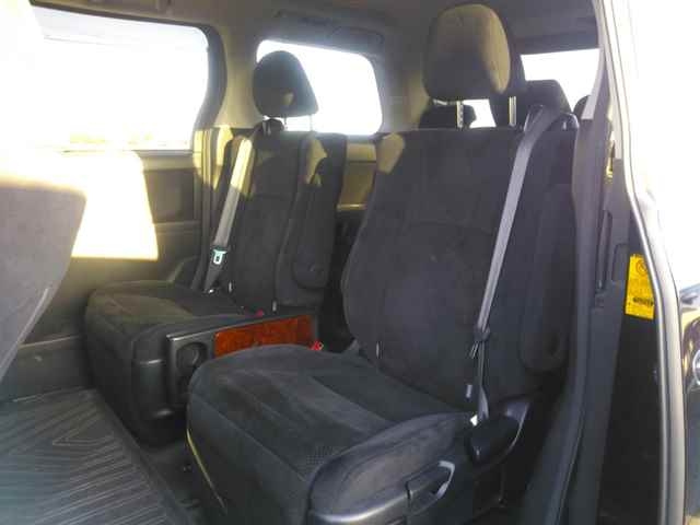 TOYOTA ALPHARD 2010
