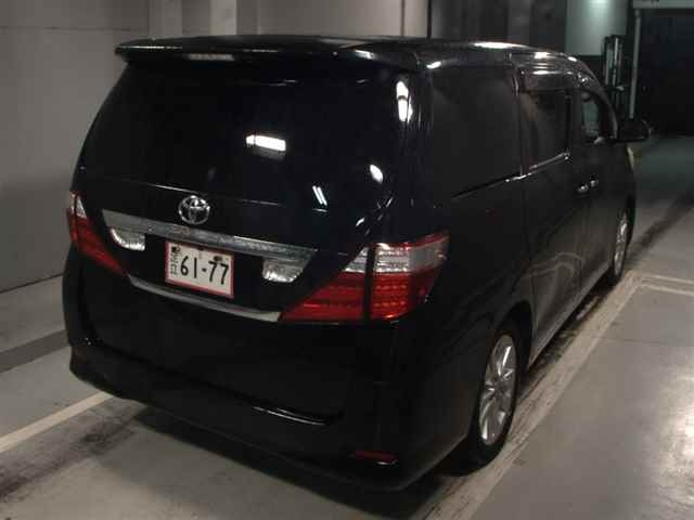TOYOTA ALPHARD 2010