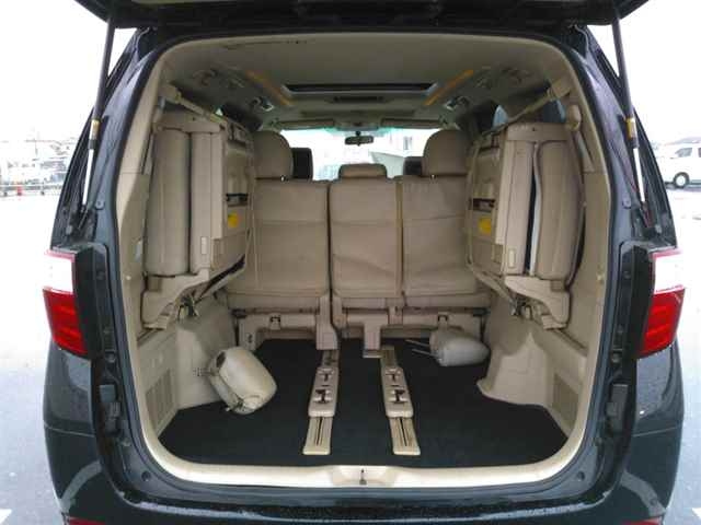 TOYOTA ALPHARD 2010