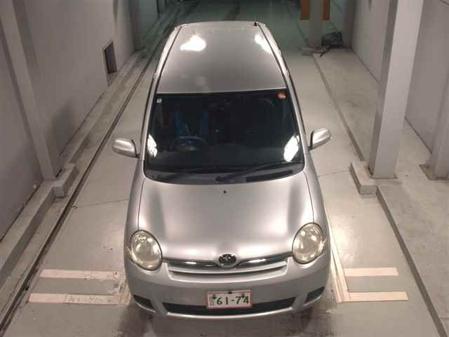TOYOTA SIENTA 2010