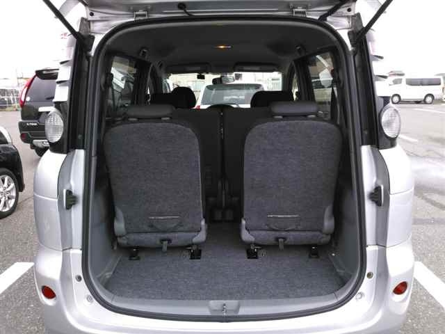 TOYOTA SIENTA 2010